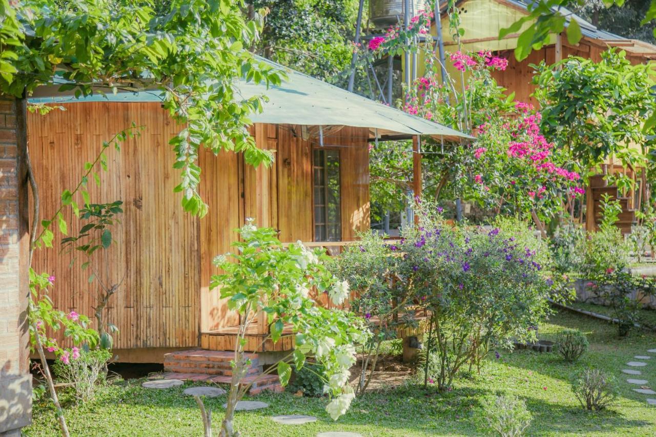 Phu Quoc Valley Sen Bungalow מראה חיצוני תמונה