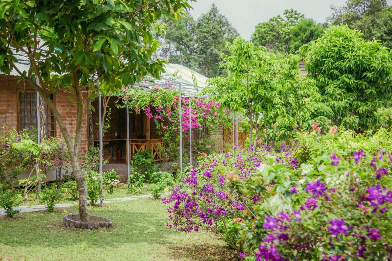 Phu Quoc Valley Sen Bungalow מראה חיצוני תמונה